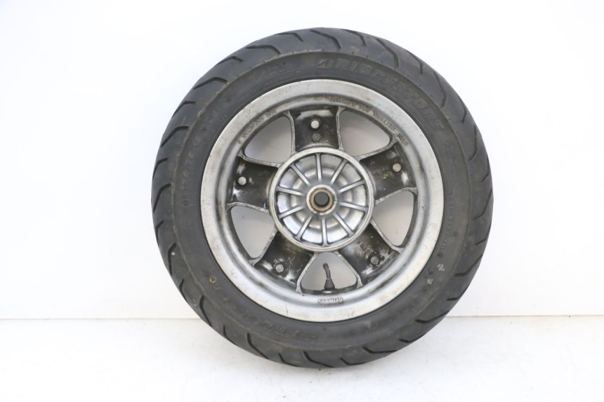 photo de LLANTA TRASERA Y NEUMÁTICO YAMAHA YP MAJESTY 125 (2002 - 2006) - Marcados y referencias originales