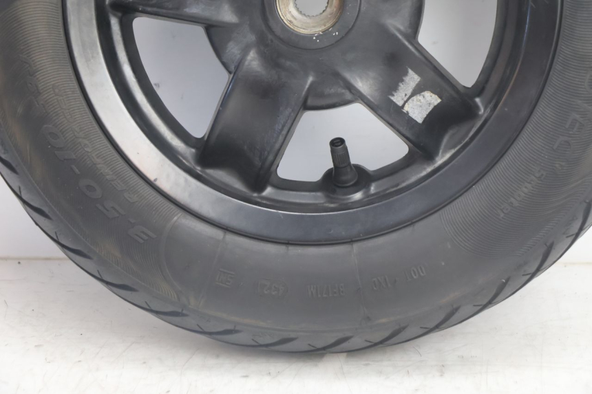 photo de LLANTA TRASERA Y NEUMÁTICO PIAGGIO ZIP IGET 4T 50 (2021 - 2023) - Zoom estado de uso