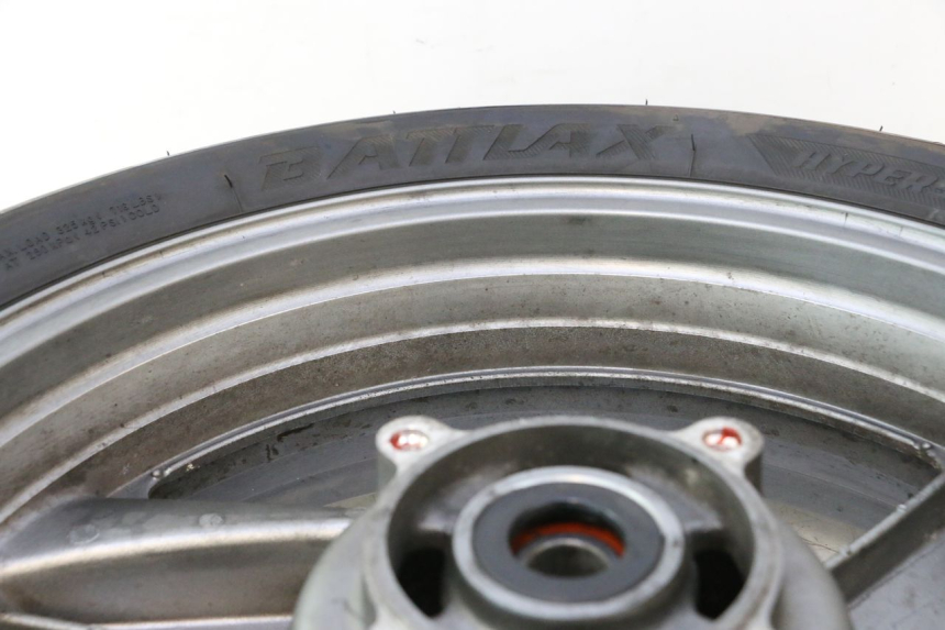 photo de LLANTA TRASERA Y NEUMÁTICO KAWASAKI ZZR 600 (1995 - 2004) - Características distintivas
