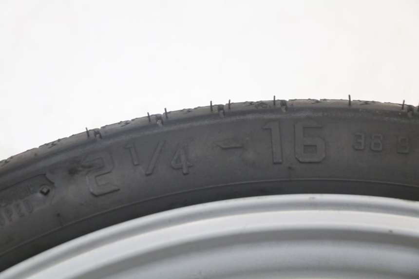photo de LLANTA TRASERA PEUGEOT 103 VOGUE VS2 50 (2004 - 2017) - Zoom sobre los componentes