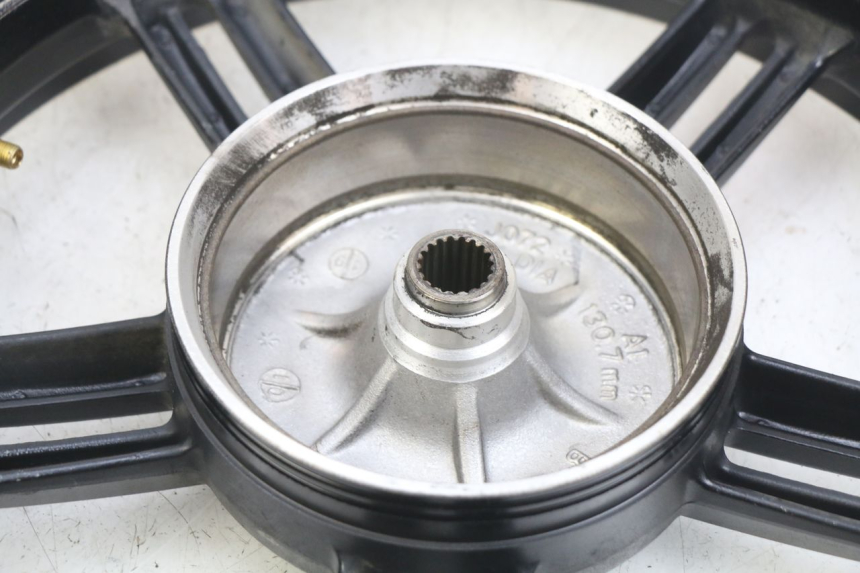 photo de LLANTA TRASERA KYMCO AGILITY 16+ 4T 50 (2018 - 2023) - Inspección visual detallada