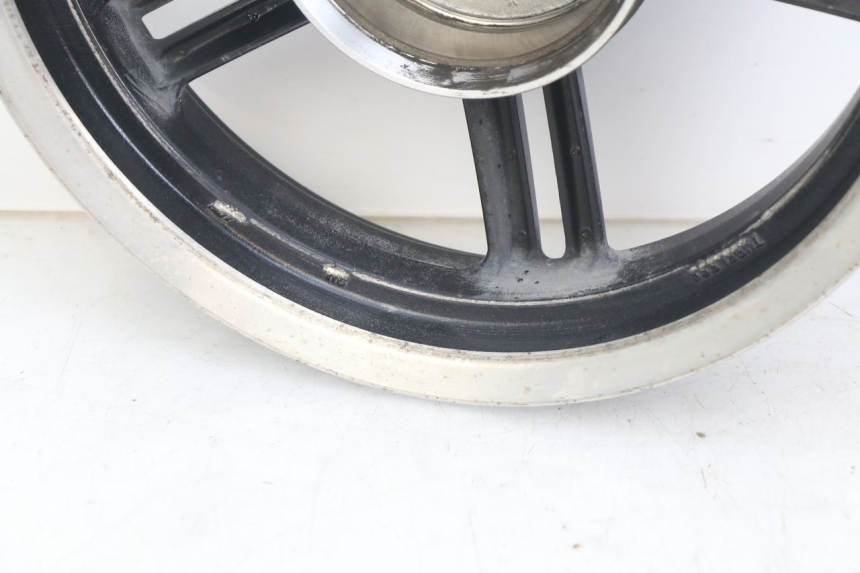 photo de LLANTA TRASERA KYMCO AGILITY 16+ 4T 50 (2018 - 2023) - Zoom estado de uso