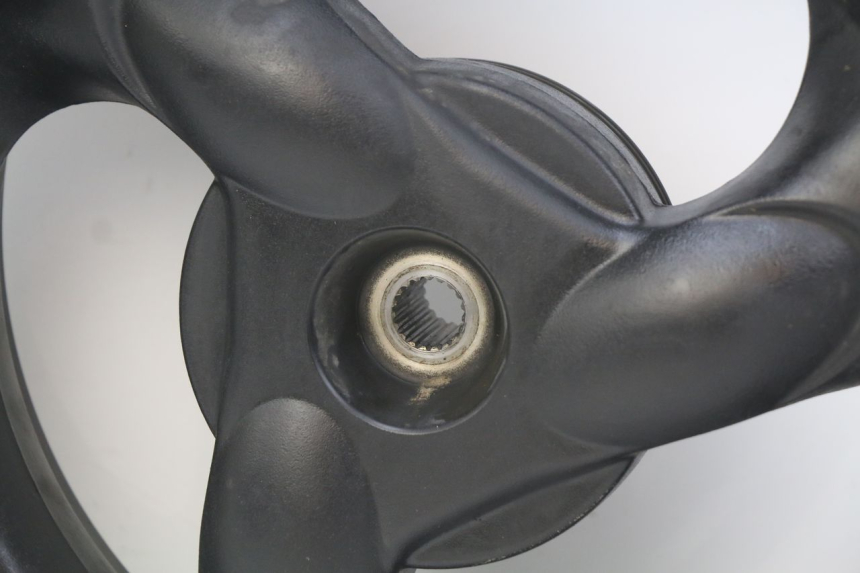 photo de LLANTA TRASERA KYMCO AGILITY 4T 50 (2018 - 2022) - Recambio usado revisado