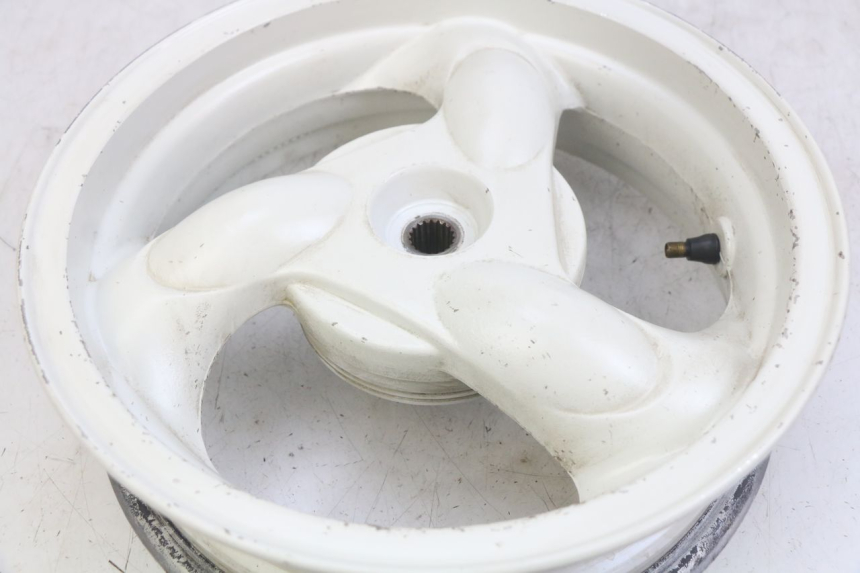 photo de LLANTA TRASERA KYMCO AGILITY 4T 50 (2005 - 2018) - Características distintivas