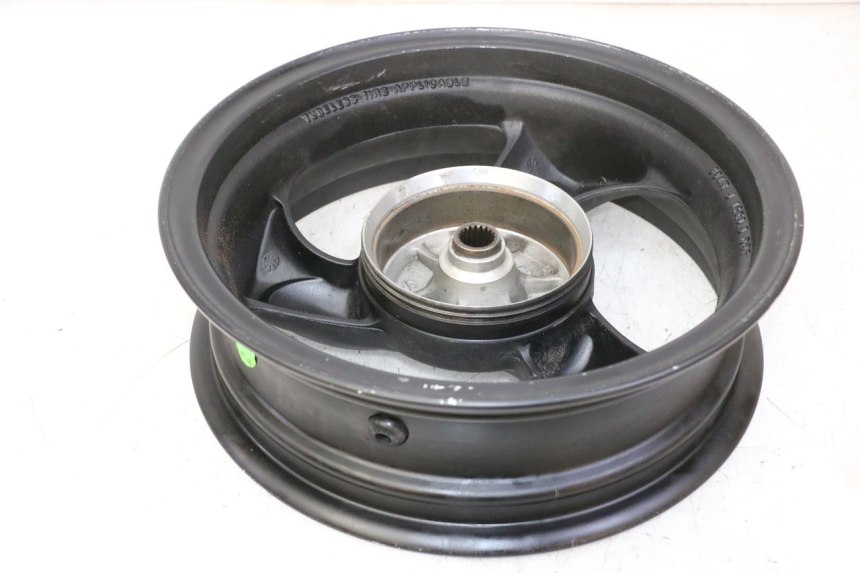 photo de LLANTA TRASERA KYMCO AGILITY 4T 50 (2005 - 2018) - Inspección visual detallada