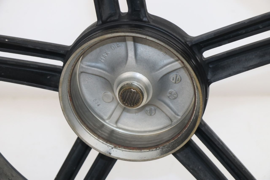 photo de LLANTA TRASERA KYMCO AGILITY CITY 50 (2008 - 2016) - Detalles de los puntos de fijación