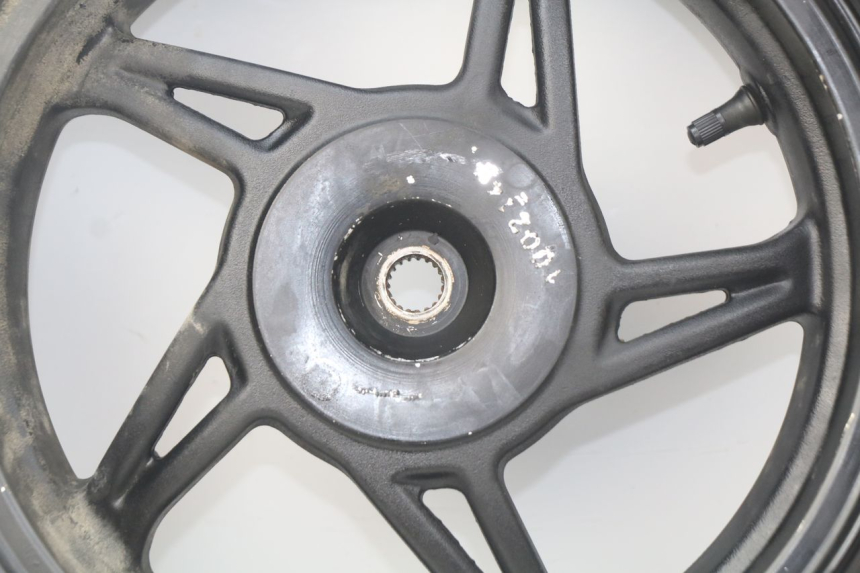 photo de LLANTA TRASERA KYMCO AGILITY RS 2T 50 (2009 - 2013) - Características distintivas