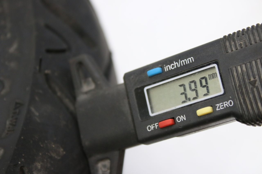 photo de LLANTA TRASERA NECO AZZURO 4T 50 (2020 - 2023) - Primer plano técnico