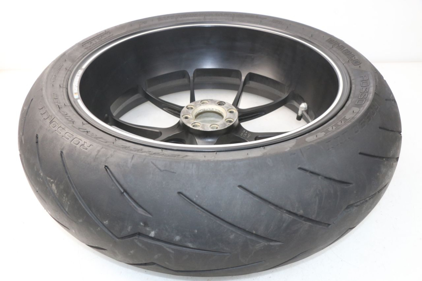 photo de LLANTA TRASERA MV AGUSTA BRUTALE R WALLY 910 (2008 - 2008) - Primer plano técnico