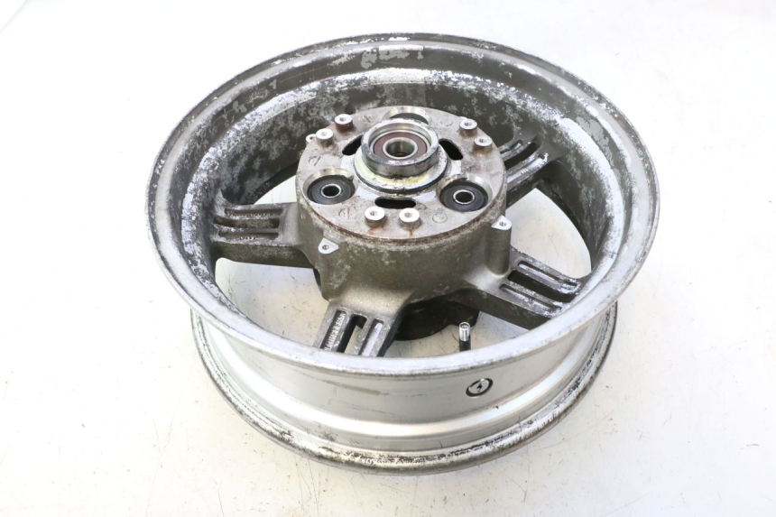 photo de LLANTA TRASERA SUZUKI BURGMAN EXECUTIVE ABS 650 (2006 - 2012) - Características distintivas