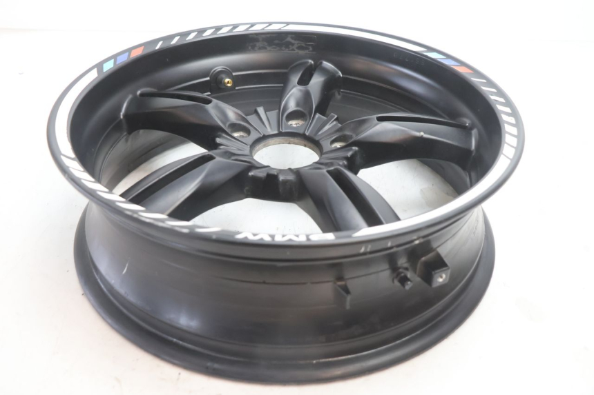 photo de LLANTA TRASERA BMW C SPORT 650 (2015 - 2021) - Primer plano técnico