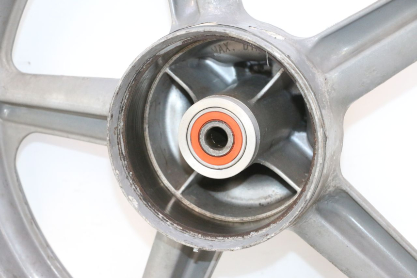 photo de LLANTA TRASERA HONDA CB TWO FIFTY 250 (1991 - 2002) - Detalle de la pieza
