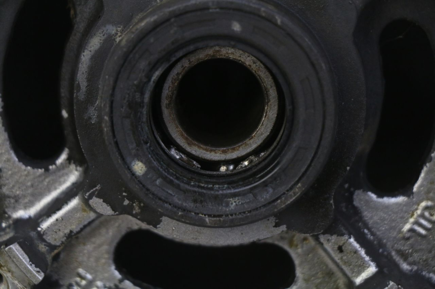 photo de LLANTA TRASERA HONDA CBF 500 (2004 - 2007) - Zoom sobre los componentes