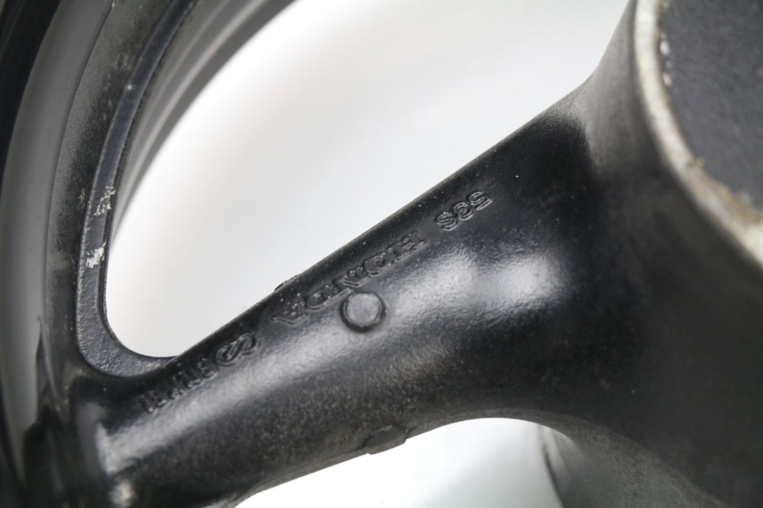 photo de LLANTA TRASERA HONDA CBR 929 RR FIREBLADE 900 (2000 - 2001) - Detalle de la pieza