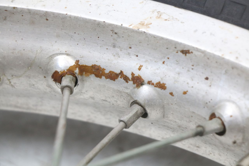 photo de LLANTA TRASERA SHERCO CITY CORP 125 (2003 - 2007) - Inspección visual detallada