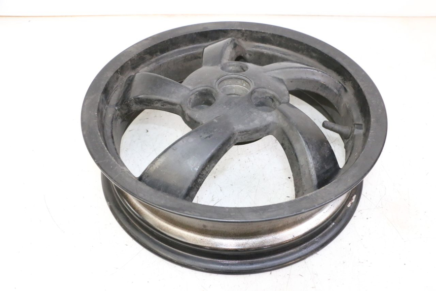 photo de LLANTA TRASERA PEUGEOT CITYSTAR 50 (2013 - 2017) - Detalle de la pieza