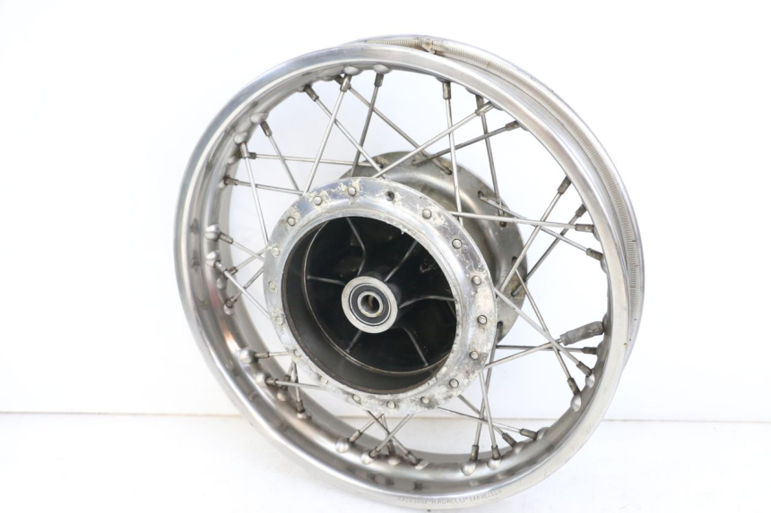 photo de LLANTA TRASERA APRILIA CLASSIC 125 (1995 - 2001) - Detalles de los puntos de fijación