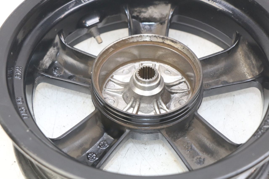 photo de LLANTA TRASERA SYM CROX 4T 50 (2016 - 2023) - Estado de la superficie y material