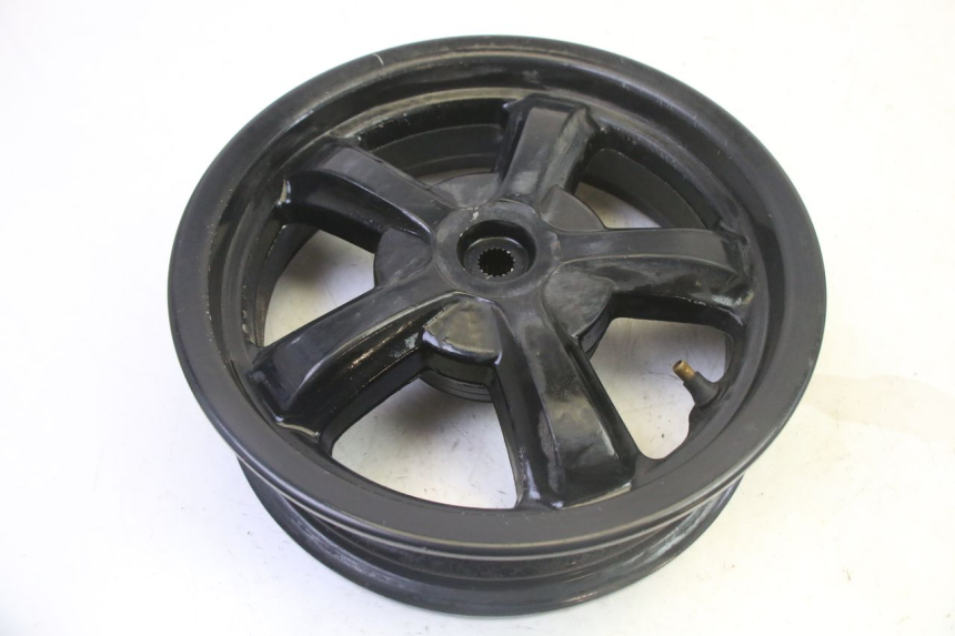 photo de LLANTA TRASERA SYM CROX 4T 50 (2016 - 2023) - Primer plano técnico