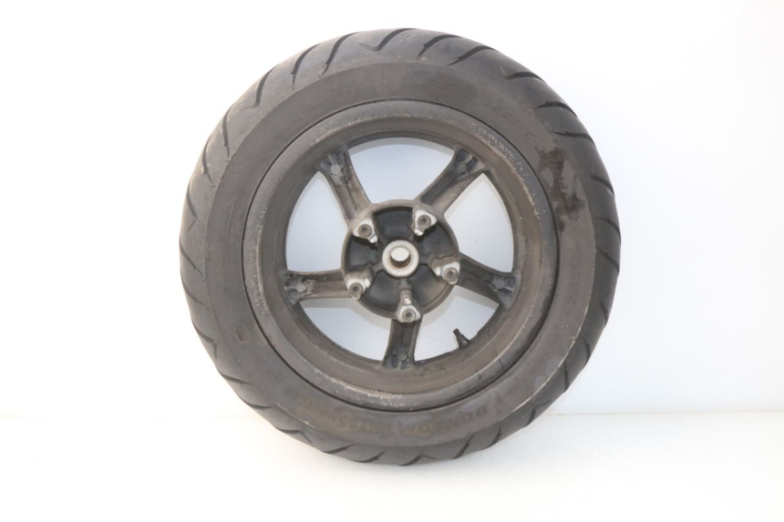 photo de LLANTA TRASERA KYMCO DINK STREET 125 (2009 - 2014) - Primer plano técnico