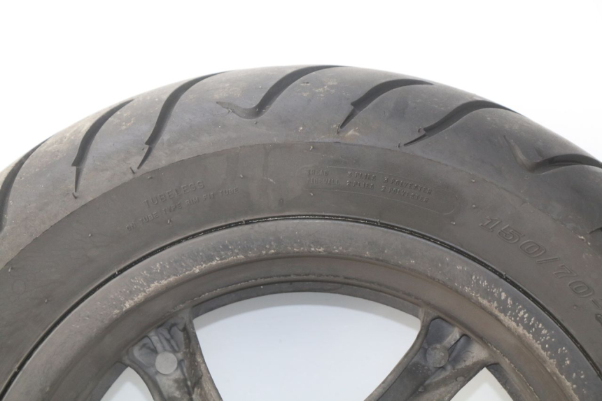 photo de LLANTA TRASERA KYMCO DINK STREET 125 (2009 - 2014) - Detalles de los puntos de fijación