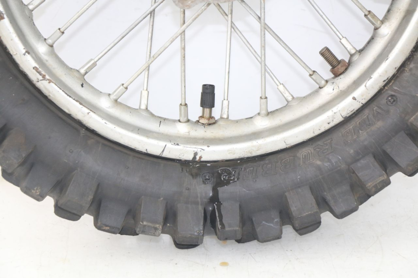 photo de LLANTA TRASERA CRZ DIRTBIKE 140 - Características distintivas