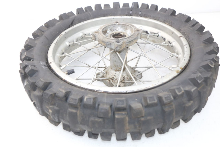 photo de LLANTA TRASERA CRZ DIRTBIKE 140 - Detalles de los puntos de fijación