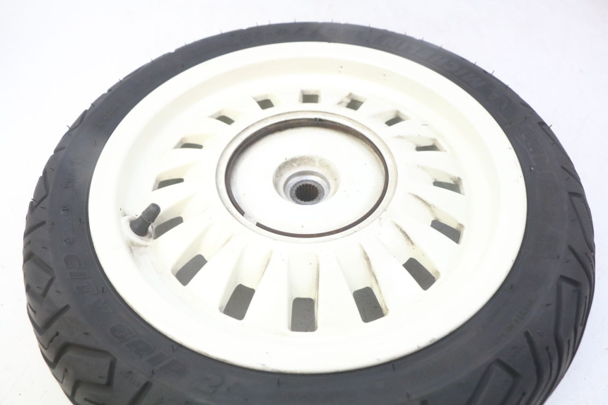 photo de LLANTA TRASERA PEUGEOT DJANGO 2T 50 (2014 - 2019) - Zoom estado de uso