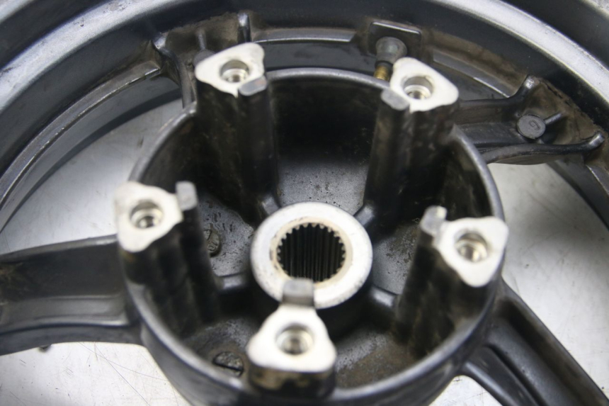 photo de LLANTA TRASERA KYMCO DOWNTOWN ABS 125 (2015 - 2017) - Estado de la superficie y material