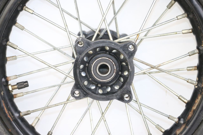 photo de Llanta trasera KSR RACING DRIFT 140 - Características distintivas