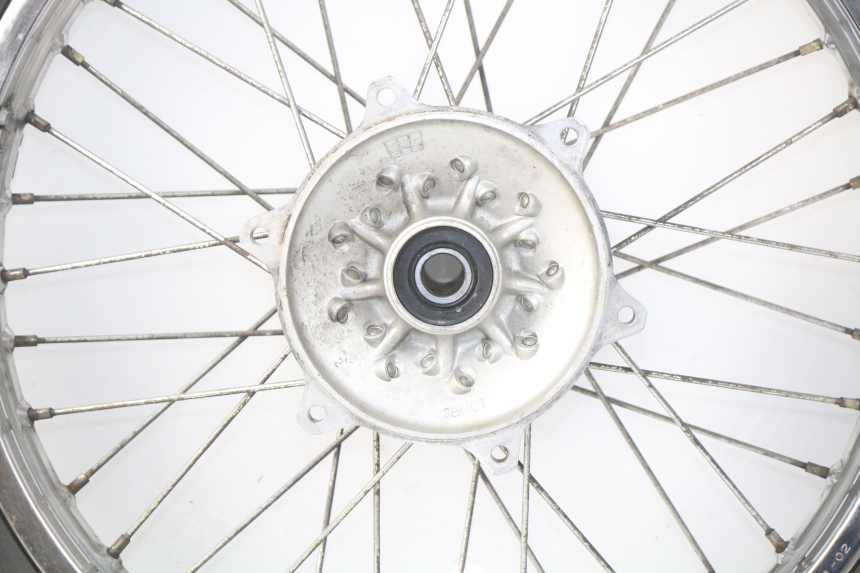 photo de LLANTA TRASERA YAMAHA DTR DT-R 125 (1989 - 2004) - Zoom estado de uso