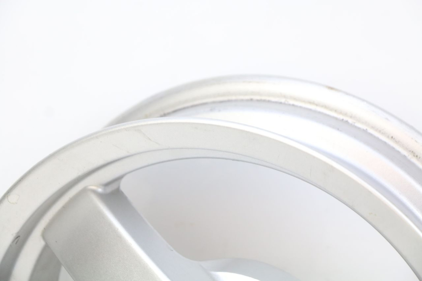 photo de LLANTA TRASERA PEUGEOT E-VIVACITY 1 (2012 - 2018) - Estado de la superficie y material