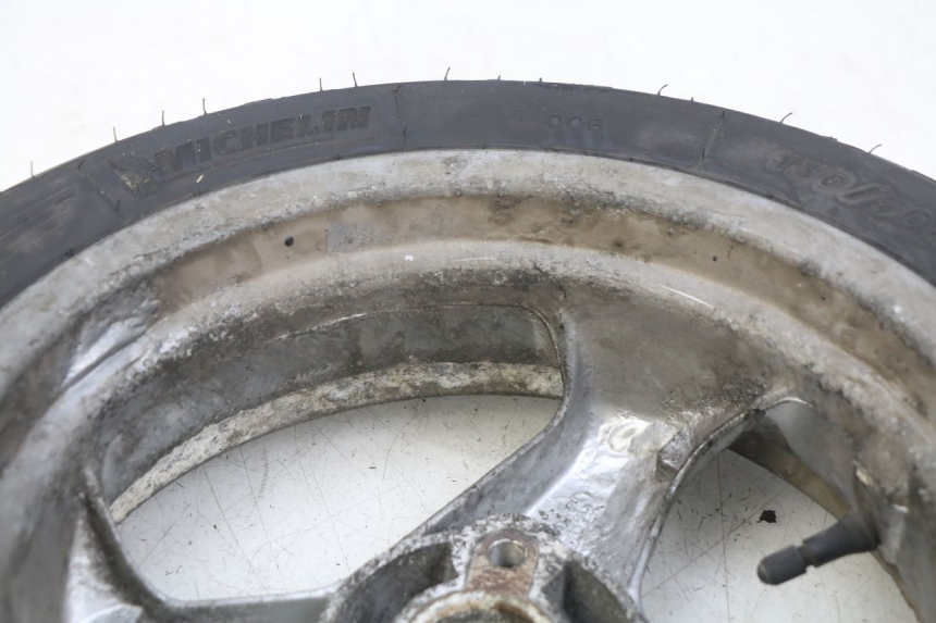 photo de LLANTA TRASERA PEUGEOT ELYSEO 125 (1999 - 2004) - Primer plano técnico