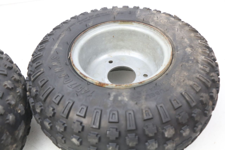 photo de LLANTA TRASERA CHINESE QUAD ENFANT ATV PUMA 50 - Detalle de la pieza