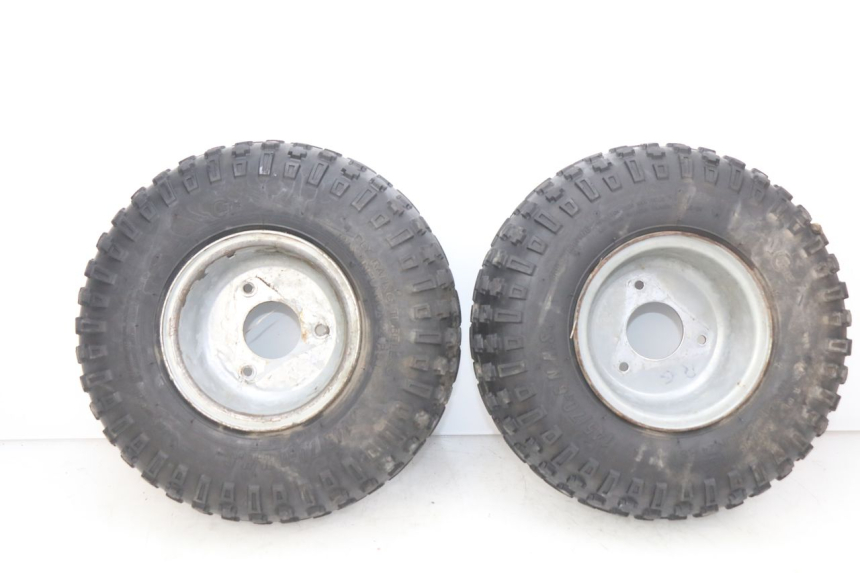 photo de LLANTA TRASERA CHINESE QUAD ENFANT ATV PUMA 50 - Primer plano técnico