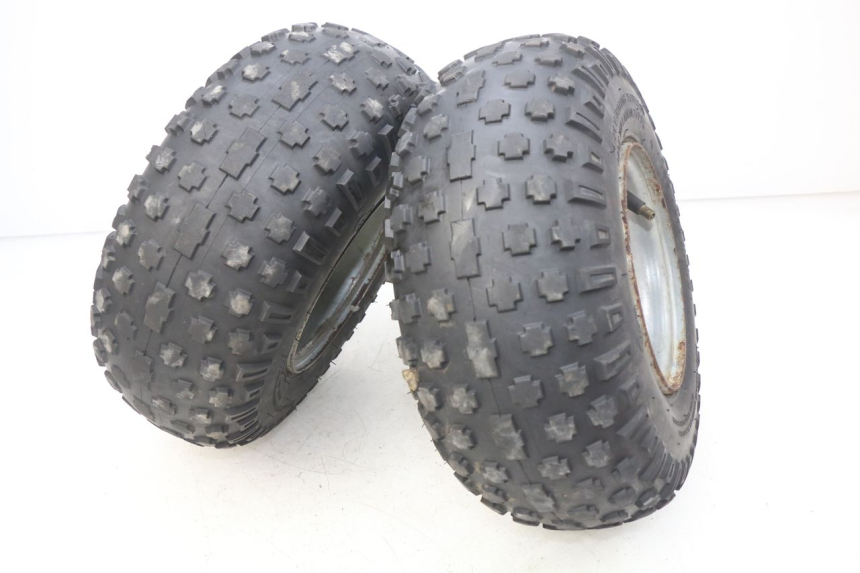 photo de LLANTA TRASERA CHINESE QUAD ENFANT ATV PUMA 50 - Estado de la superficie y material