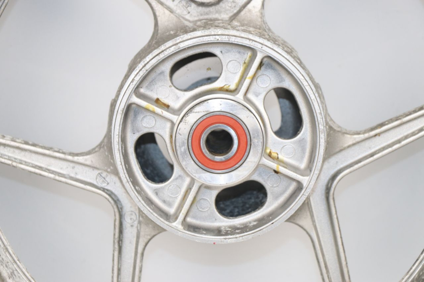 photo de LLANTA TRASERA KAWASAKI ER-6 ER6 F 650 (2006 - 2009) - Zoom sobre los componentes