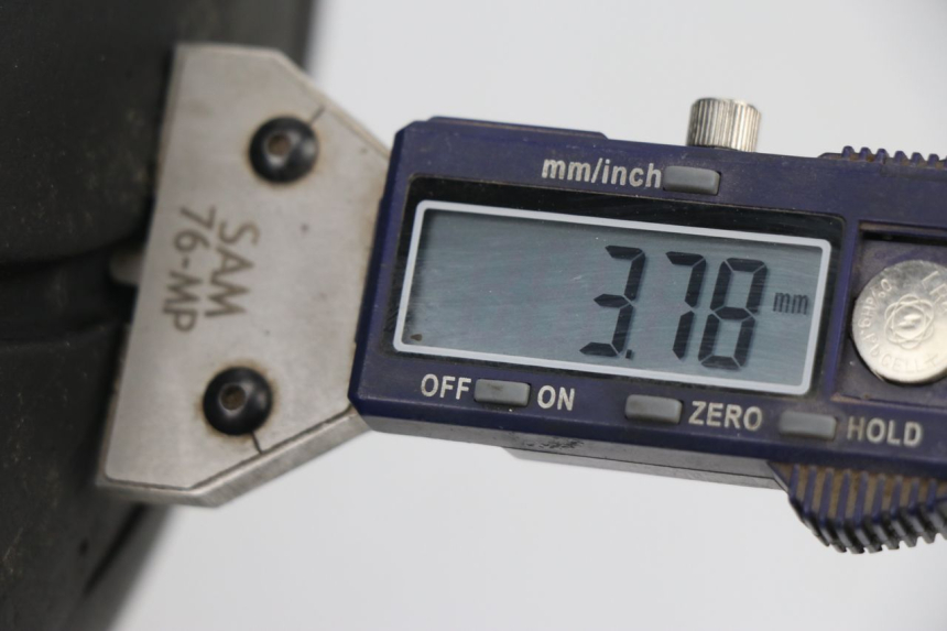 photo de LLANTA TRASERA KAWASAKI ER-6 ER6 F 650 (2006 - 2009) - Primer plano de alta resolución