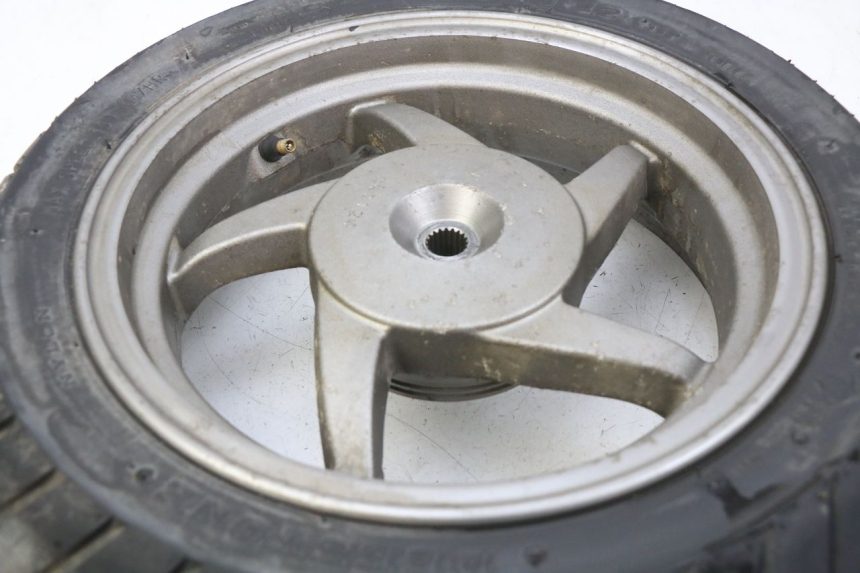 photo de LLANTA TRASERA SYM FIDDLE 2 50 (2008 - 2013) - Detalles de los puntos de fijación