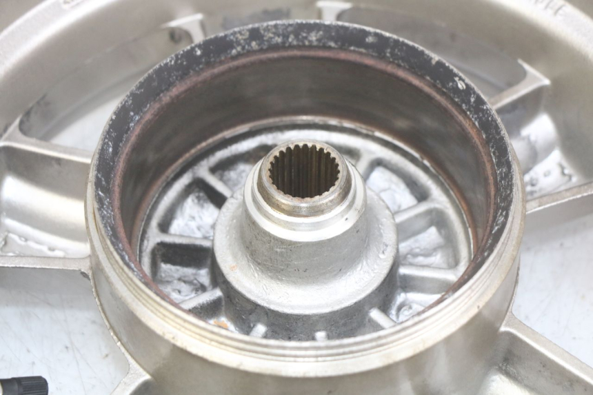 photo de LLANTA TRASERA SYM FIDDLE 3 III 125 (2014 - 2020) - Foto de producto adicional