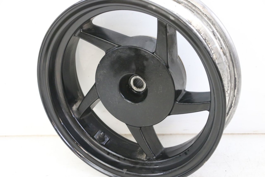 photo de LLANTA TRASERA SYM FIDDLE 125 (2008 - 2010) - Detalles de los puntos de fijación