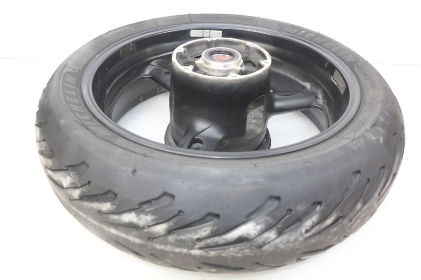 photo de LLANTA TRASERA YAMAHA FJR ABS 1300 (2016 - 2020) - Detalles de los puntos de fijación