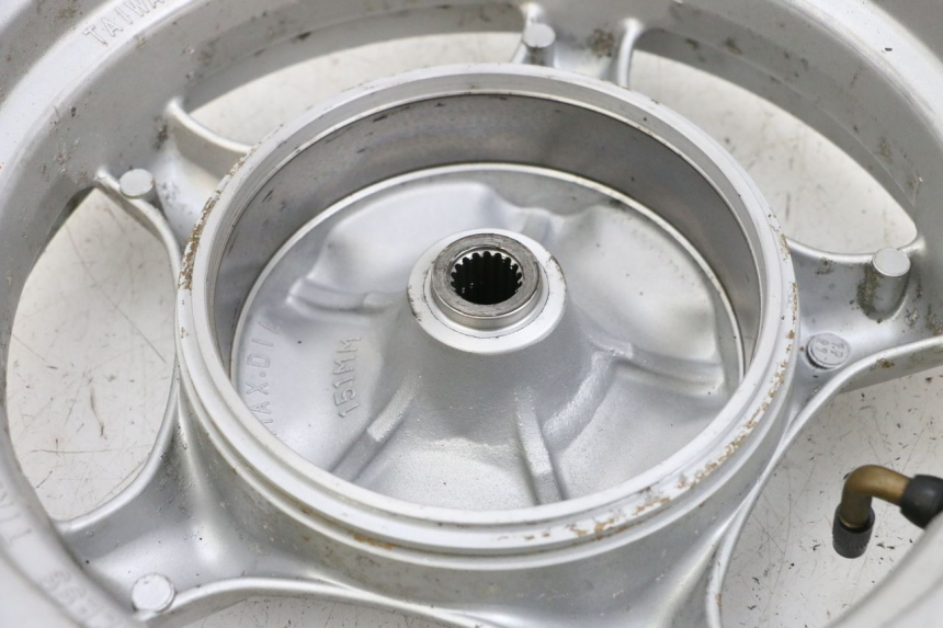 photo de LLANTA TRASERA MBK FLAME X 125 (2007 - 2016) - Zoom sobre los componentes