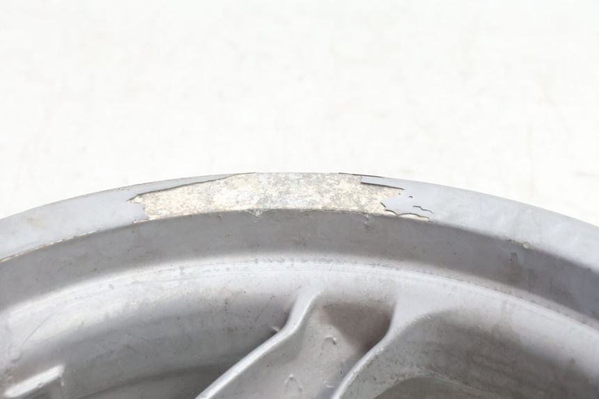 photo de LLANTA TRASERA PIAGGIO FLY 2T 50 (2004 - 2017) - Inspección visual detallada