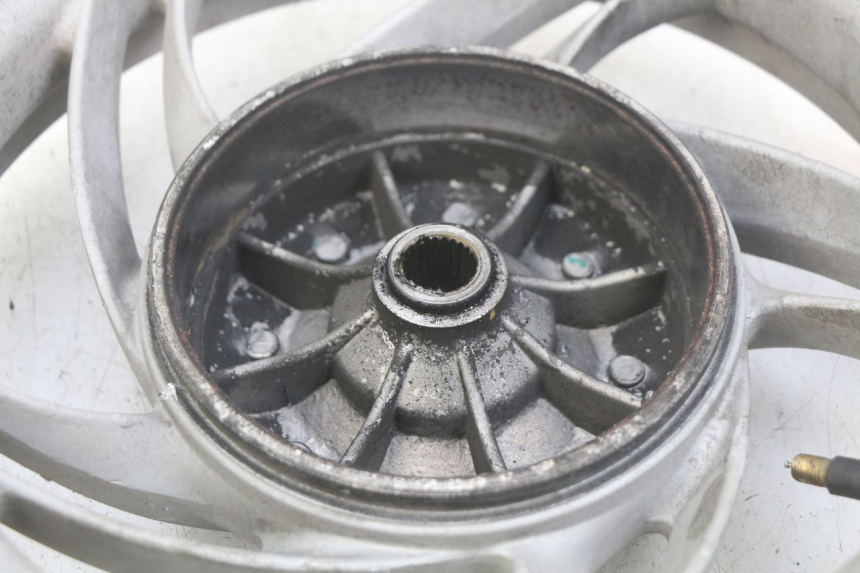 photo de LLANTA TRASERA PIAGGIO FLY 4T 50 (2013 - 2017) - Marcados y referencias originales