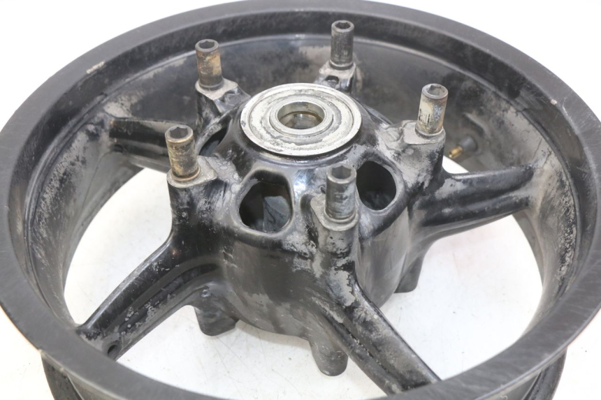 photo de LLANTA TRASERA GILERA GP 800 (2007 - 2013) - Primer plano de alta resolución