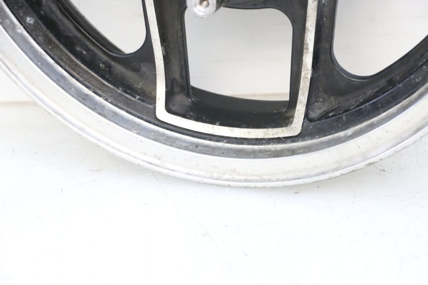 photo de LLANTA TRASERA KAWASAKI GPZ RX 1000 (1986 - 1988) - Inspección visual detallada