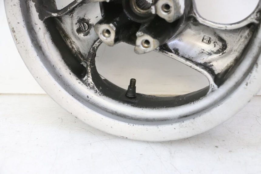 photo de LLANTA TRASERA KYMCO GRAND DINK 125 (2002 - 2007) - Zoom estado de uso