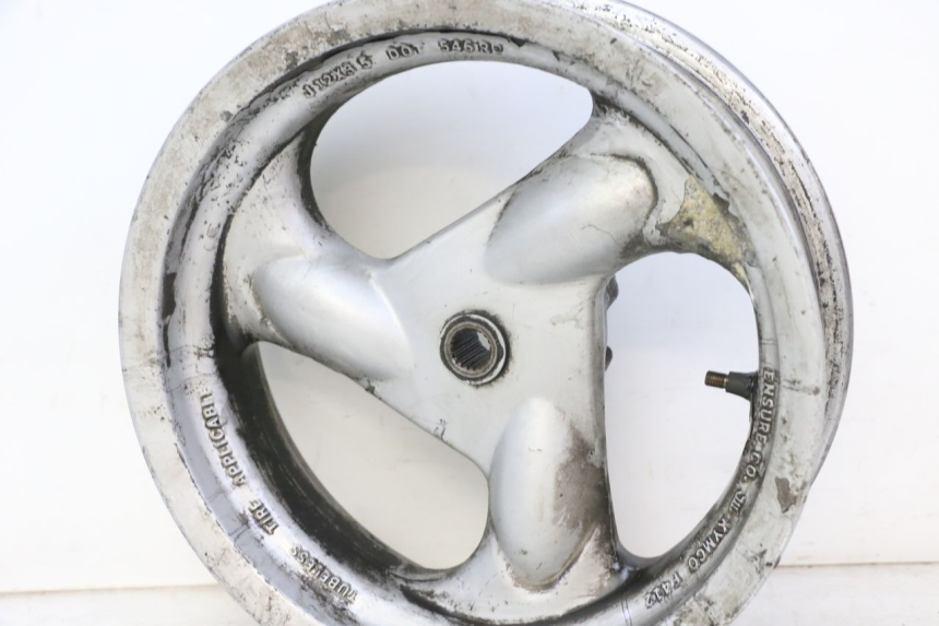 photo de LLANTA TRASERA KYMCO GRAND DINK 125 (2002 - 2007) - Detalles de los puntos de fijación