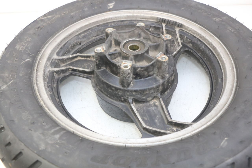 photo de LLANTA TRASERA SUZUKI GSX-F GSX  F 1100 (1988 - 1994) - Primer plano técnico